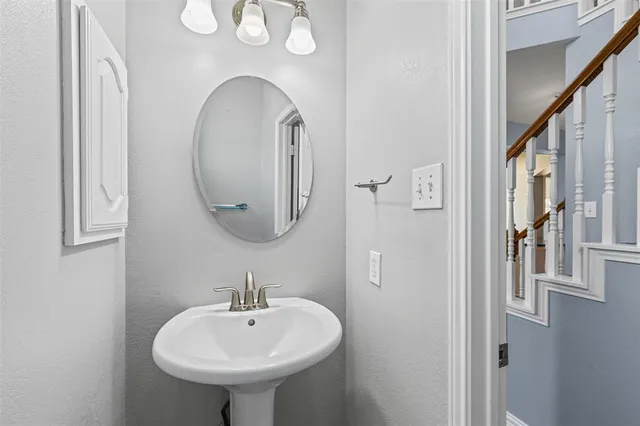 $2,800 | 7713 La Guardia Drive, Plano, TX 75025