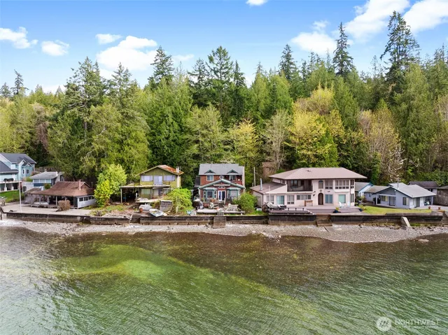$576,651 | 80 East Rose Point Lane, Belfair, WA 98528