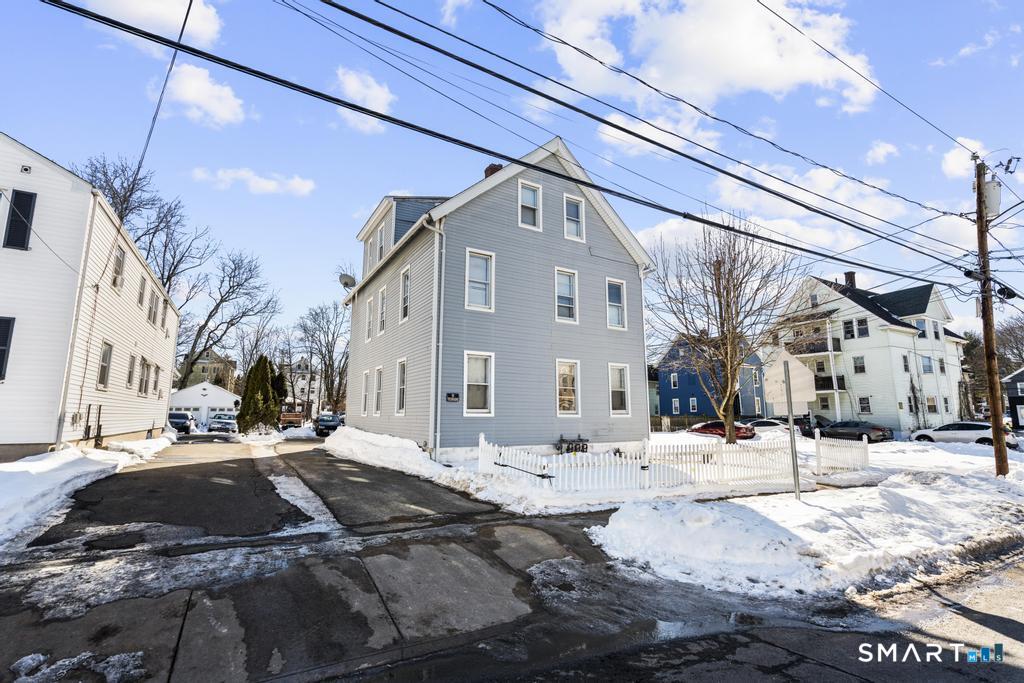 17 Austin Street New Britain, CT 06051 - Photo 2 of 40