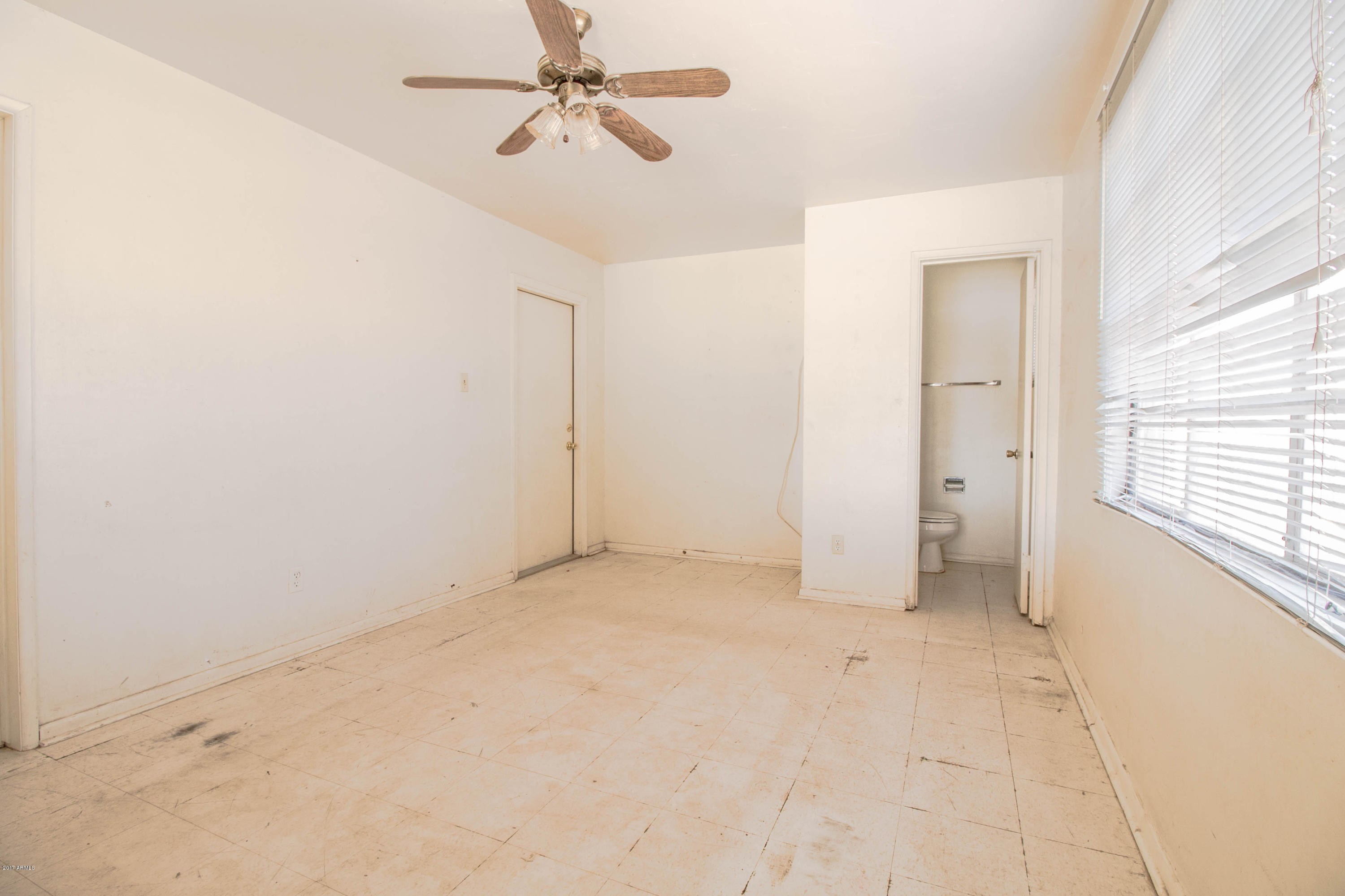 2732 West Lawrence Road Phoenix, AZ 85017 - Photo 16 of 21 IMG_4880