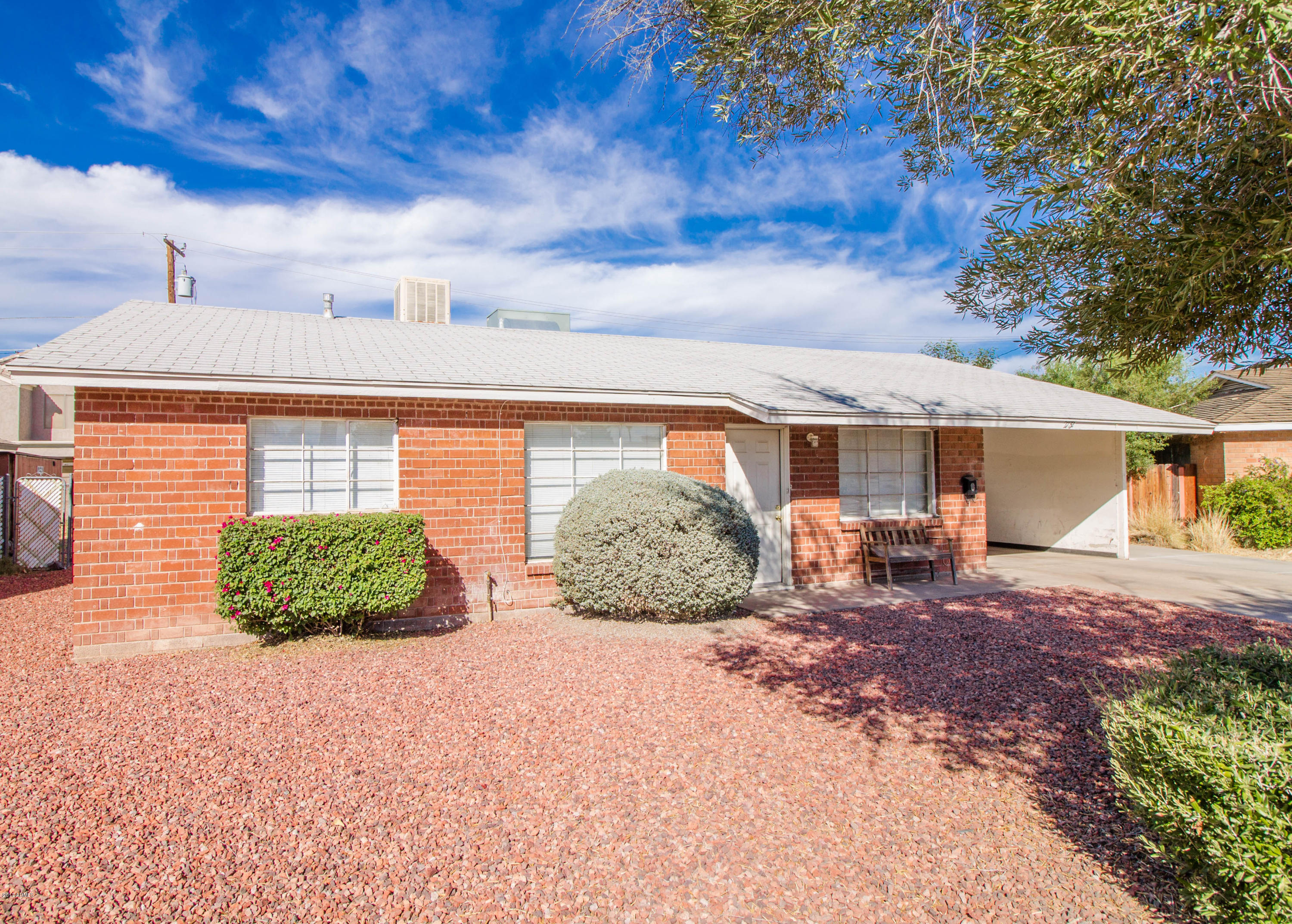 2732 West Lawrence Road Phoenix, AZ 85017 - Photo 2 of 21 IMG_4848