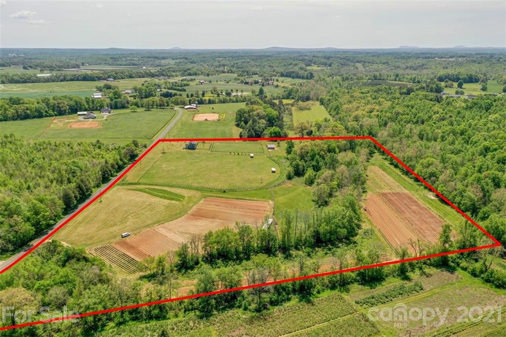 2027 Lewis Road Lincolnton, NC 28092 - Photo 12 of 41 Gallery Image 12