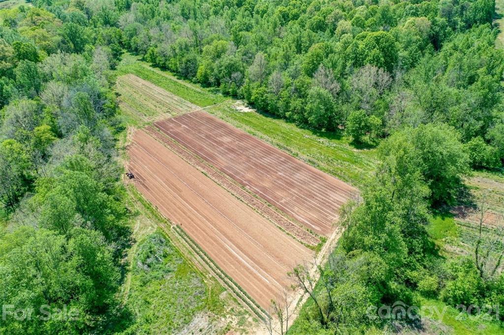 2027 Lewis Road Lincolnton, NC 28092 - Photo 14 of 41 Gallery Image 14