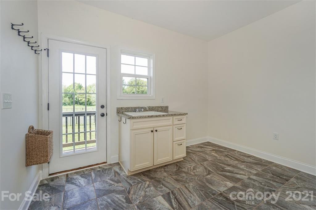 2027 Lewis Road Lincolnton, NC 28092 - Photo 34 of 41 Gallery Image 34