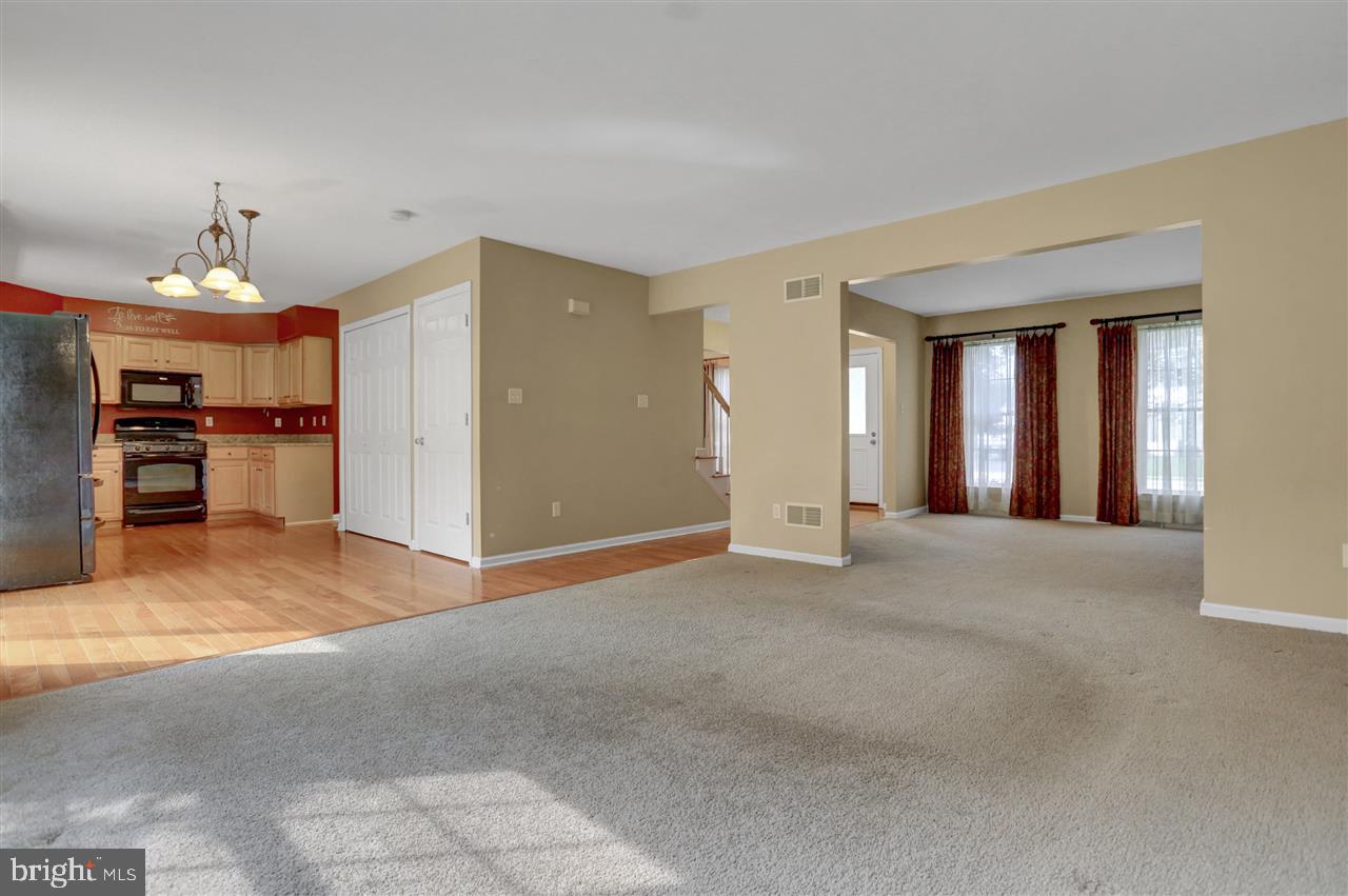 155 Olde Hickory Road Mount Wolf, PA 17347 - Photo 5 of 34 Gallery Image 5