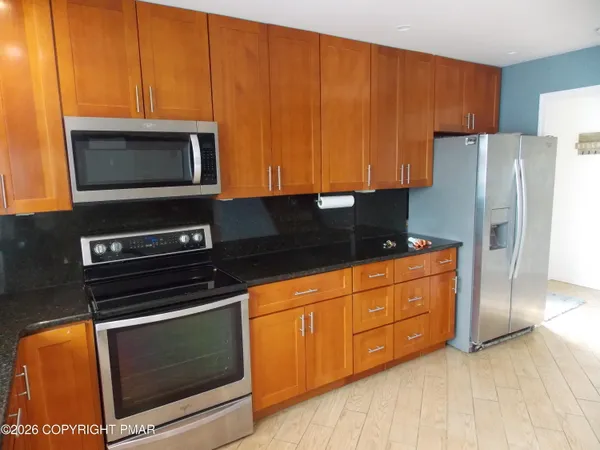 $2,750 | 6281 East Lakeshore Drive, East Stroudsburg, PA 18302