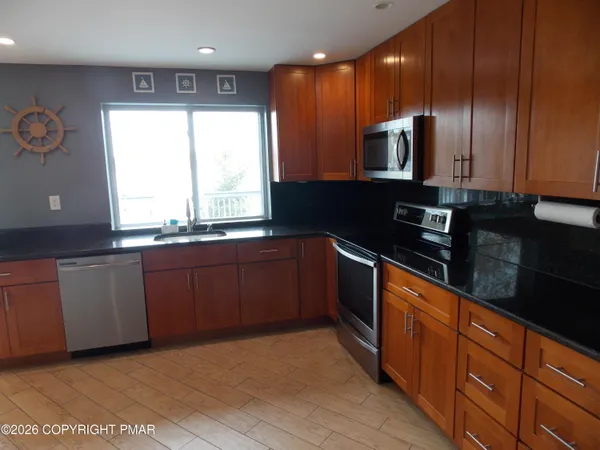 $2,750 | 6281 East Lakeshore Drive, East Stroudsburg, PA 18302