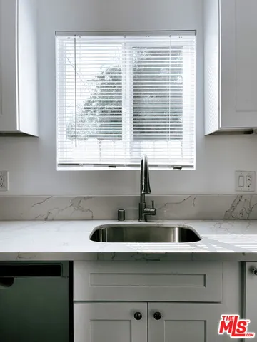 $2,650 | 2450 West 60th Street, Los Angeles, CA 90043