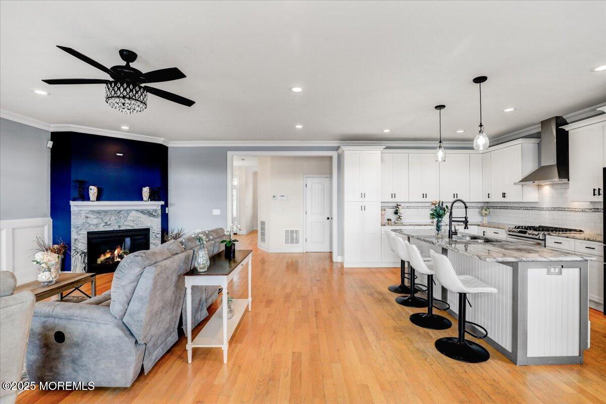 693 Harbor Road Brick, NJ 08724 - Photo 11 of 55 20-Family and Kitchen