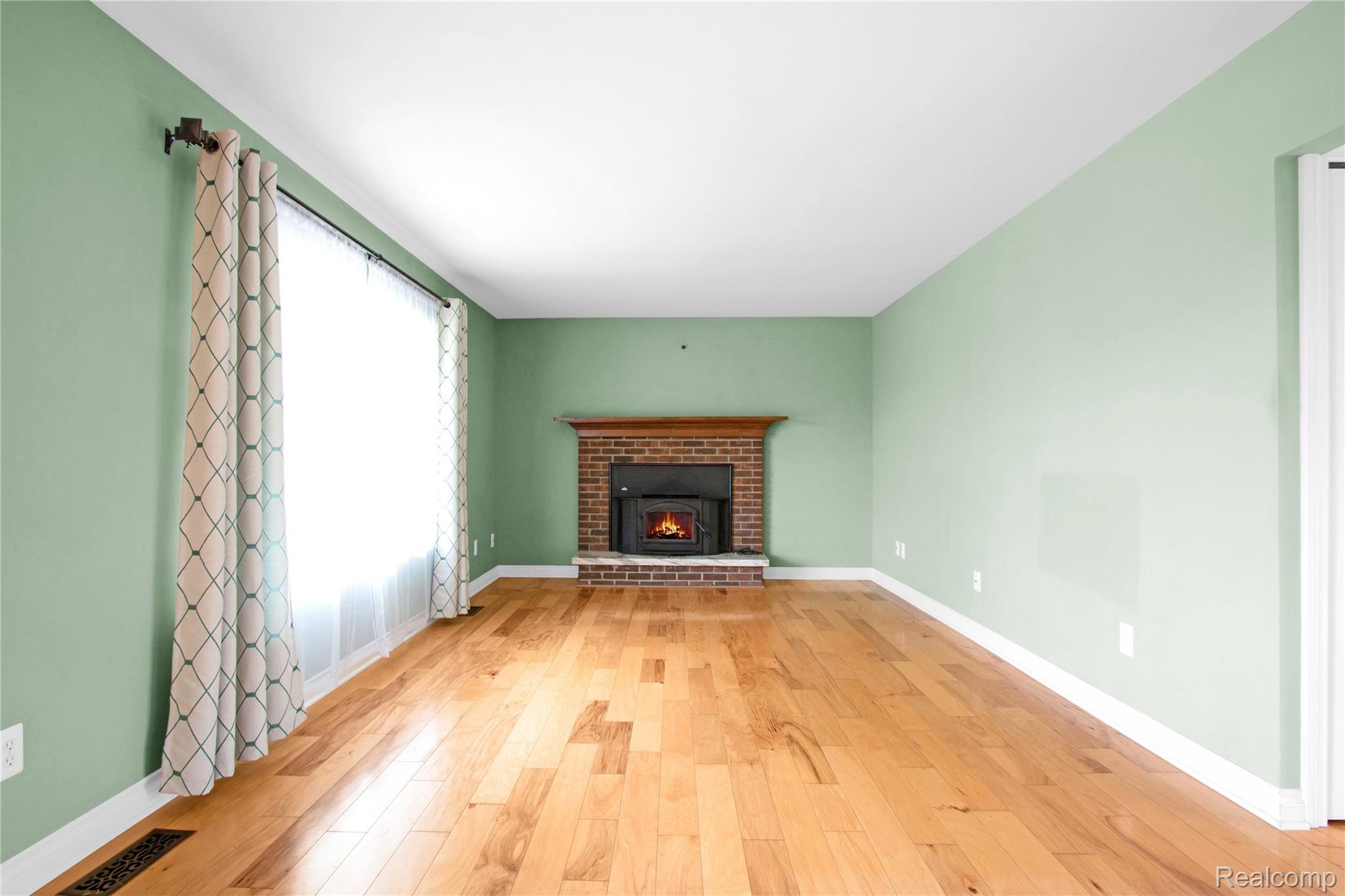 9093 Jordan Road Grand Blanc, MI 48439 - Photo 28 of 40 28.jpg