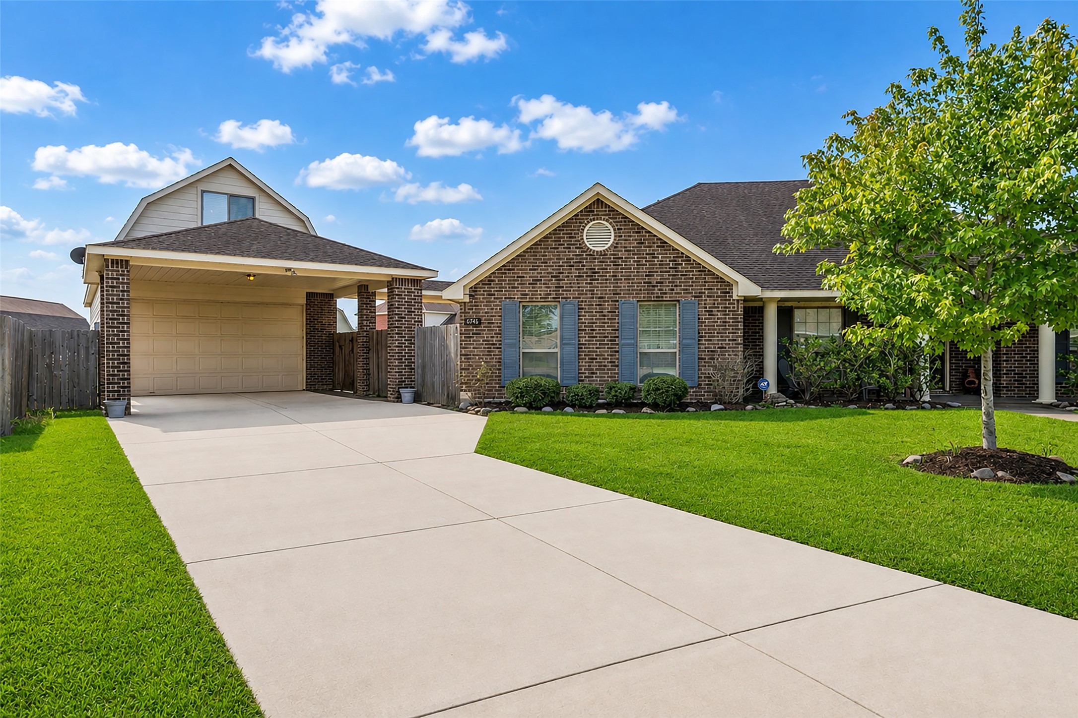 6746 Conroe Circle Manvel, TX 77578 - Photo 2 of 24 Gallery Image 2