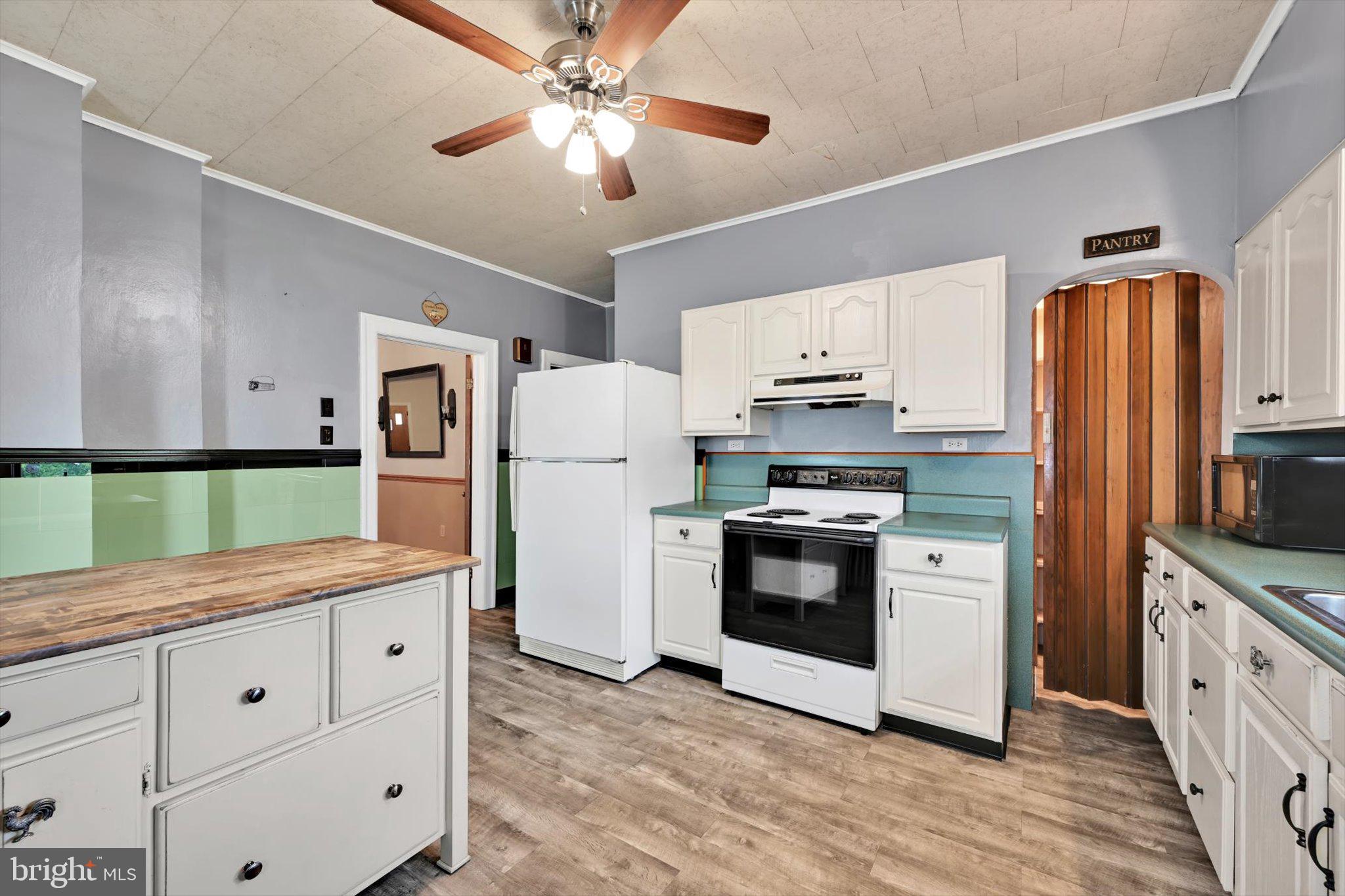 38 Valley Street New Philadelphia, PA 17959 - Photo 18 of 41 Kitchen