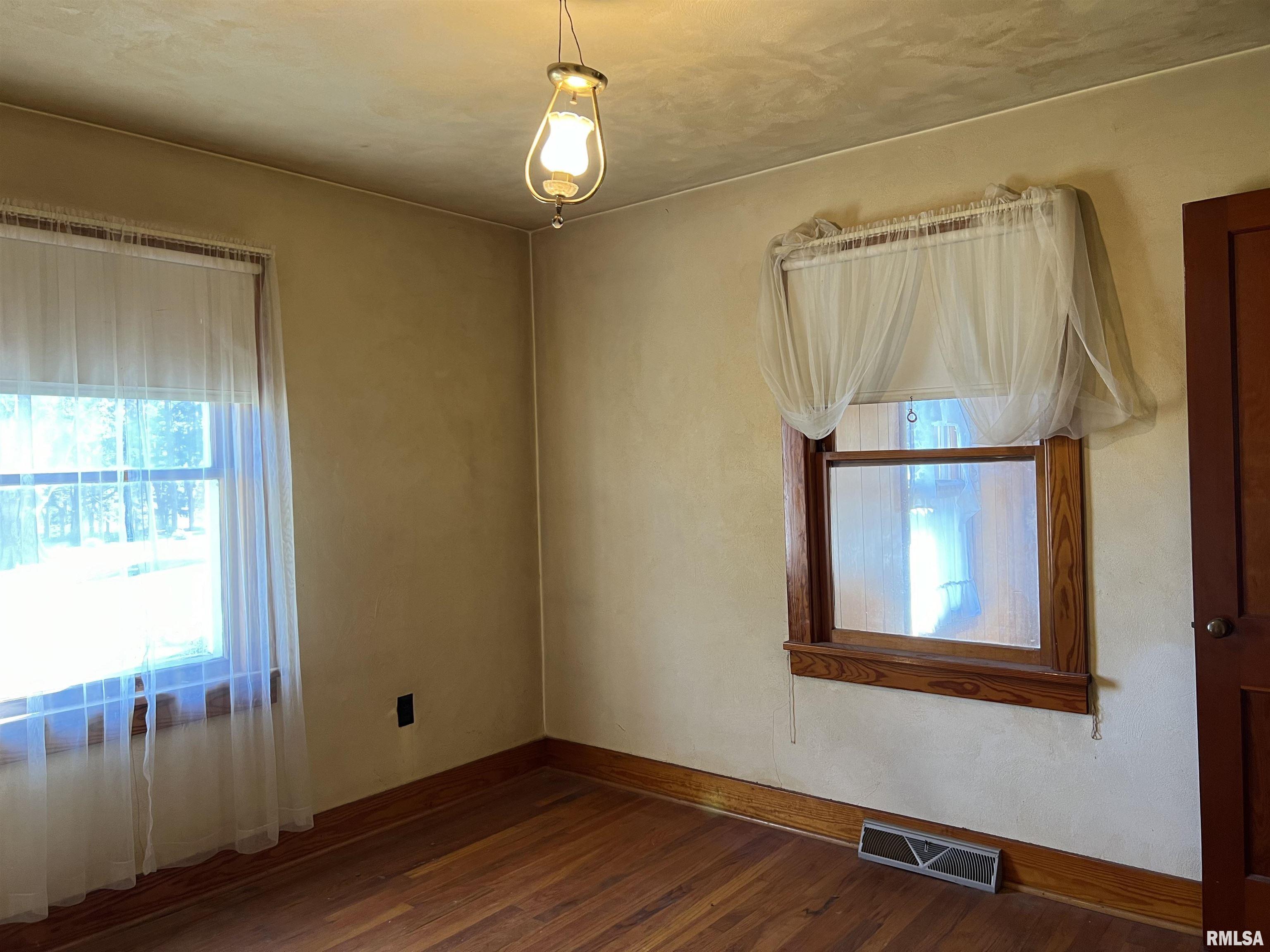 132 Williford Road Jonesboro, IL 62952 - Photo 13 of 28 Gallery Image 13