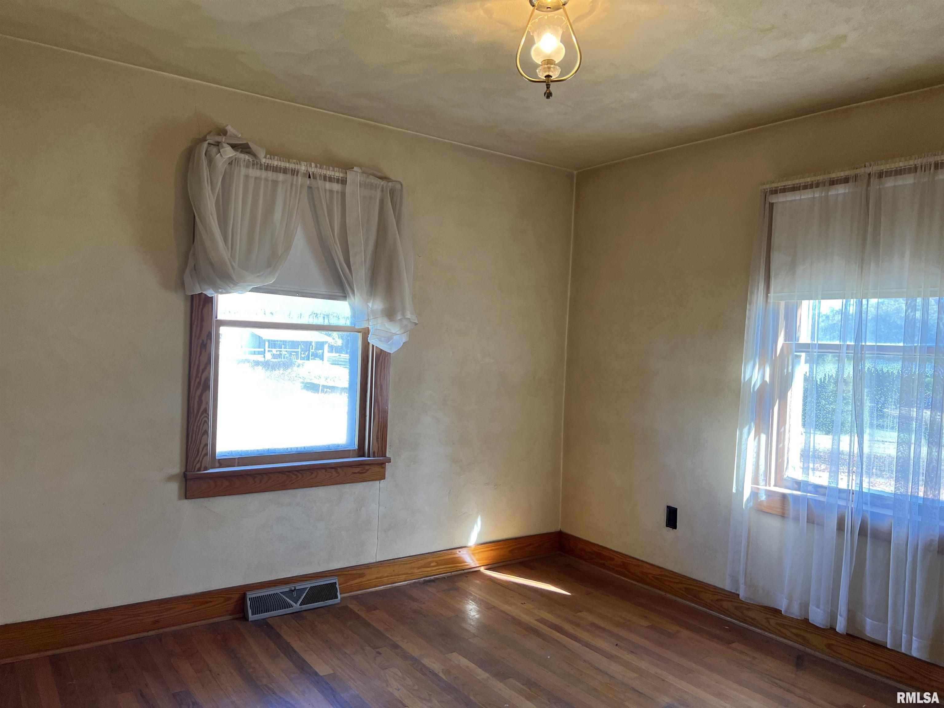 132 Williford Road Jonesboro, IL 62952 - Photo 17 of 28 Gallery Image 17