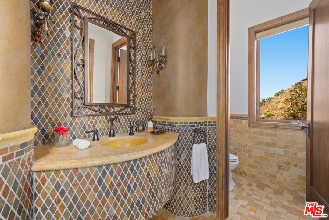 2695 Shady Ridge Lane Diamond Bar, CA 91765 - Photo 10 of 70