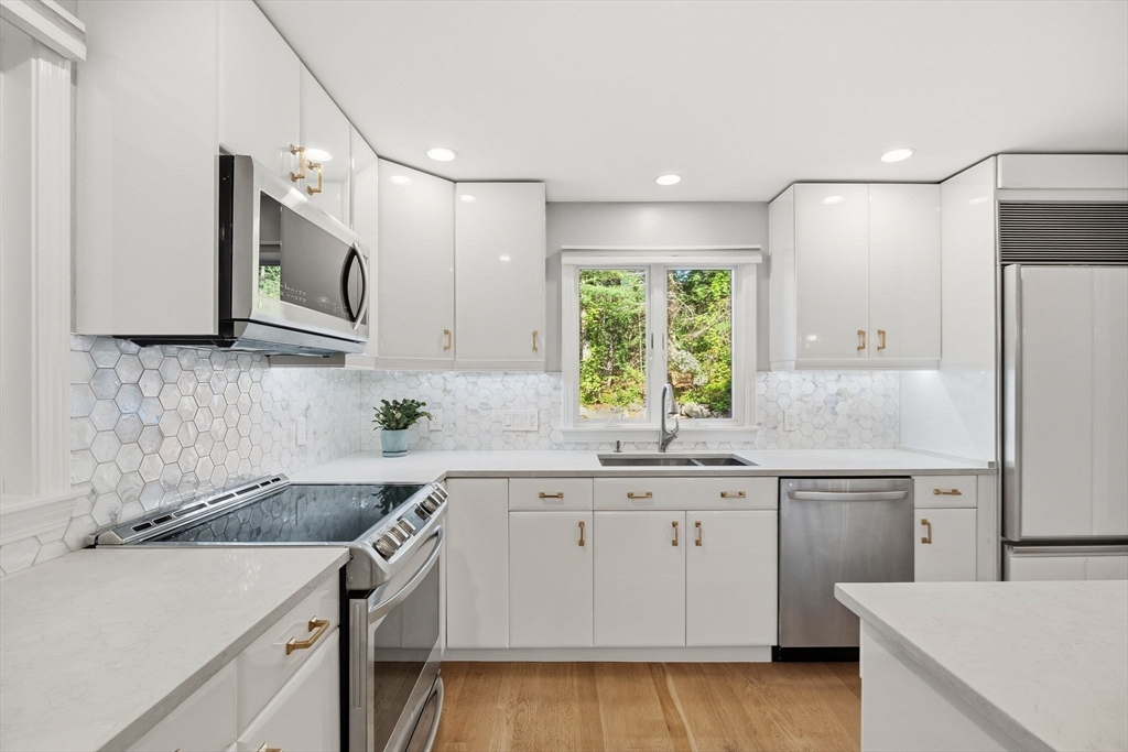 16 Coltsway, Unit 16 Wayland, MA 01778 - Photo 8 of 21