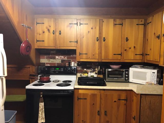728 Gardiner Road Wiscasset, ME 04578 - Photo 28 of 37 IMG_7501