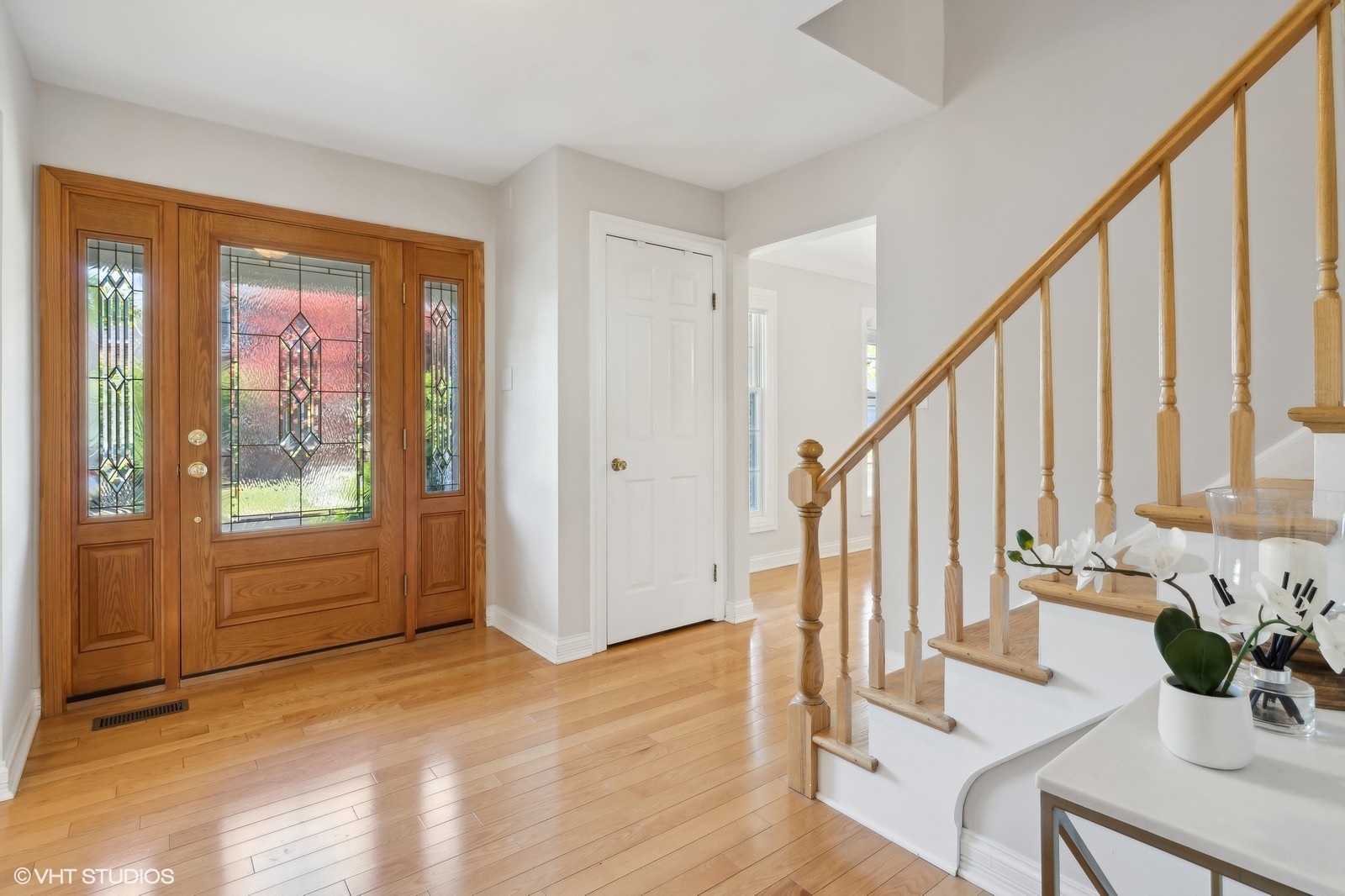 2843 Farmington Road Northbrook, IL 60062 - Photo 4 of 28 a view of an entryway with wooden floor and door