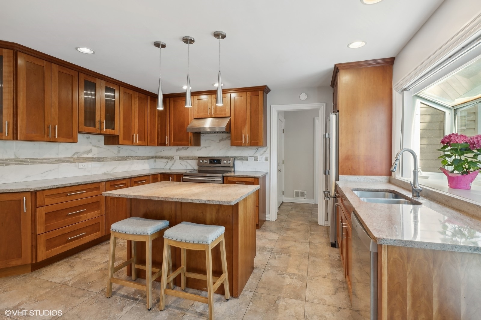 2843 Farmington Road Northbrook, IL 60062 - Photo 8 of 28 a kitchen with granite countertop a sink and cabinets