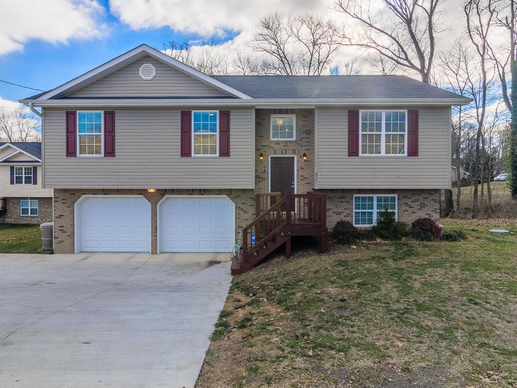 855 Colonial Heights Road Kingsport, TN 37663 - Photo 1 of 30 855 Colonial Heights Rd
