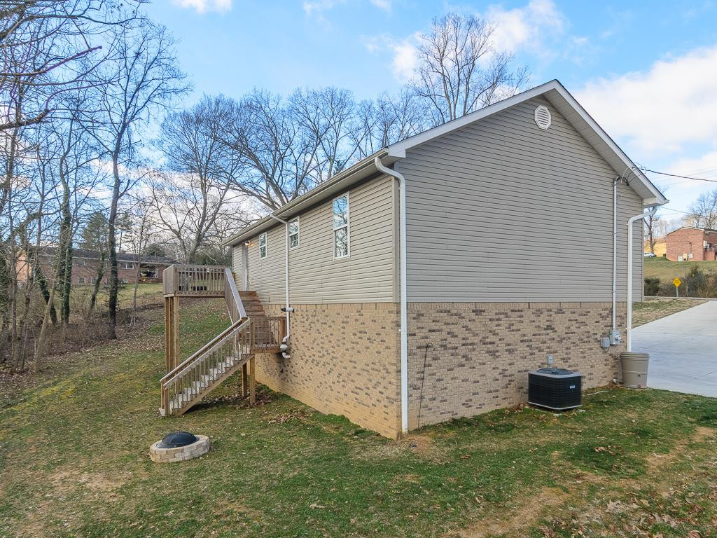 855 Colonial Heights Road Kingsport, TN 37663 - Photo 26 of 30 Photo 27