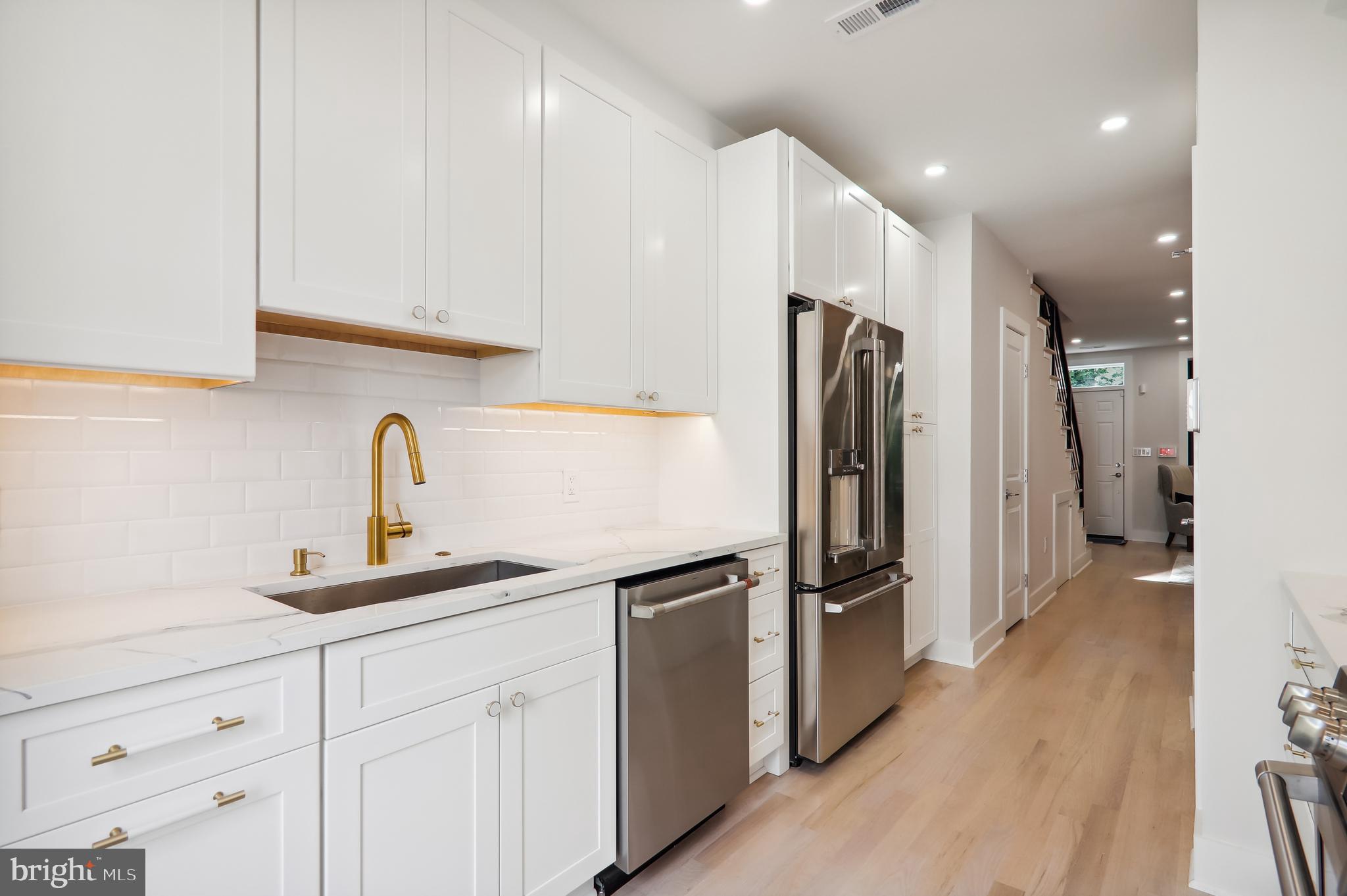 616 14th Place Northeast Washington, DC 20002 - Photo 10 of 28