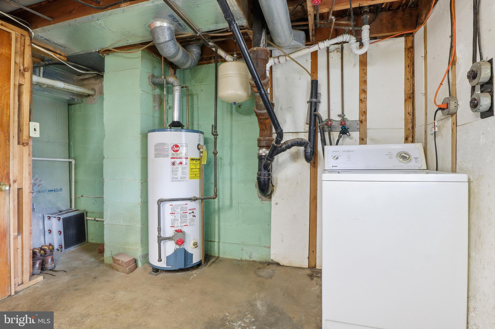583 Hillcrest Road York, PA 17403 - Photo 22 of 44 a view of storage and utility room with washer and dryer