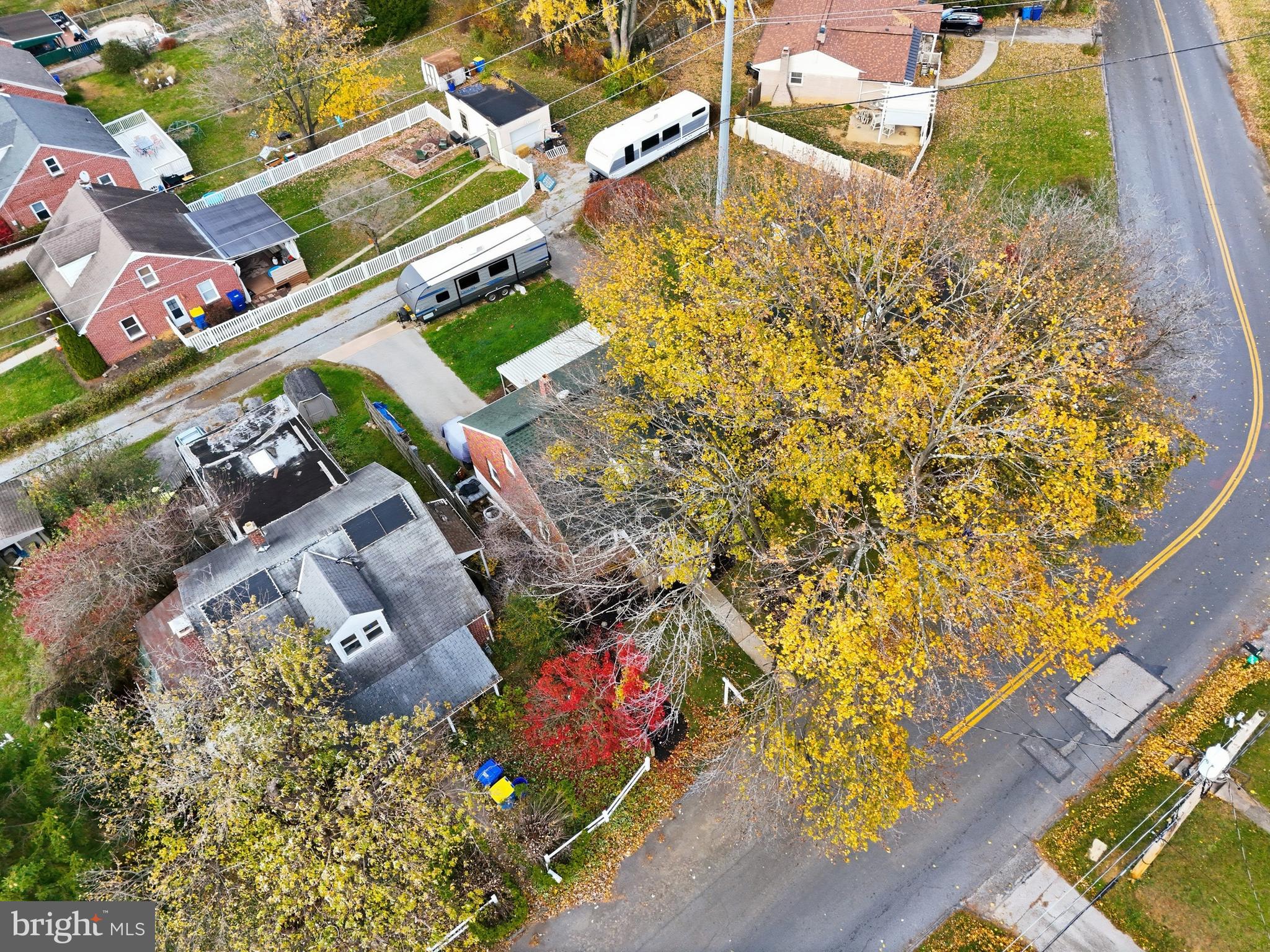 583 Hillcrest Road York, PA 17403 - Photo 38 of 44 an aerial view of a houses with yard