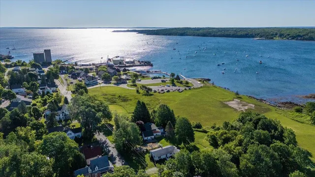 $699,900 | 29 Mechanic Street, Rockland, ME 04841