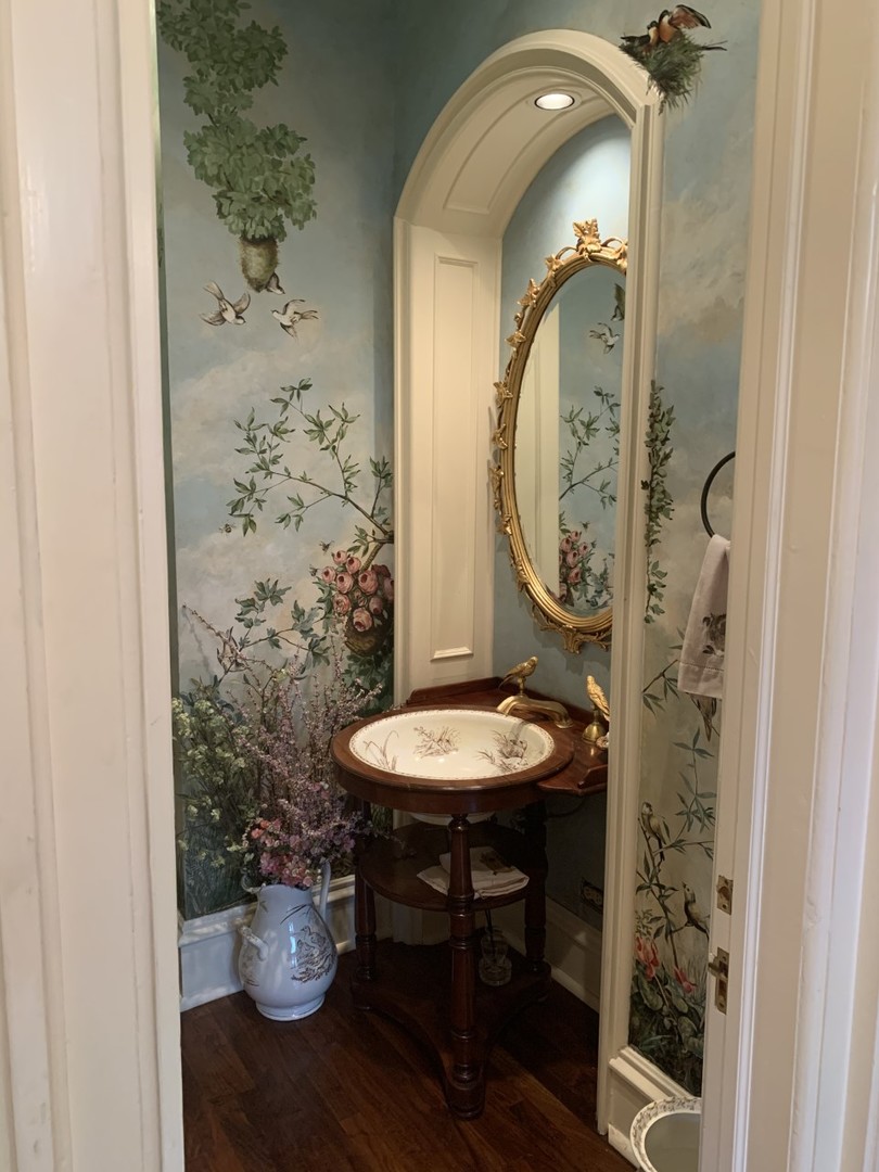 404 East Deerpath Road Lake Forest, IL 60045 - Photo 12 of 44 view of a bathroom with a toilet and a mirror