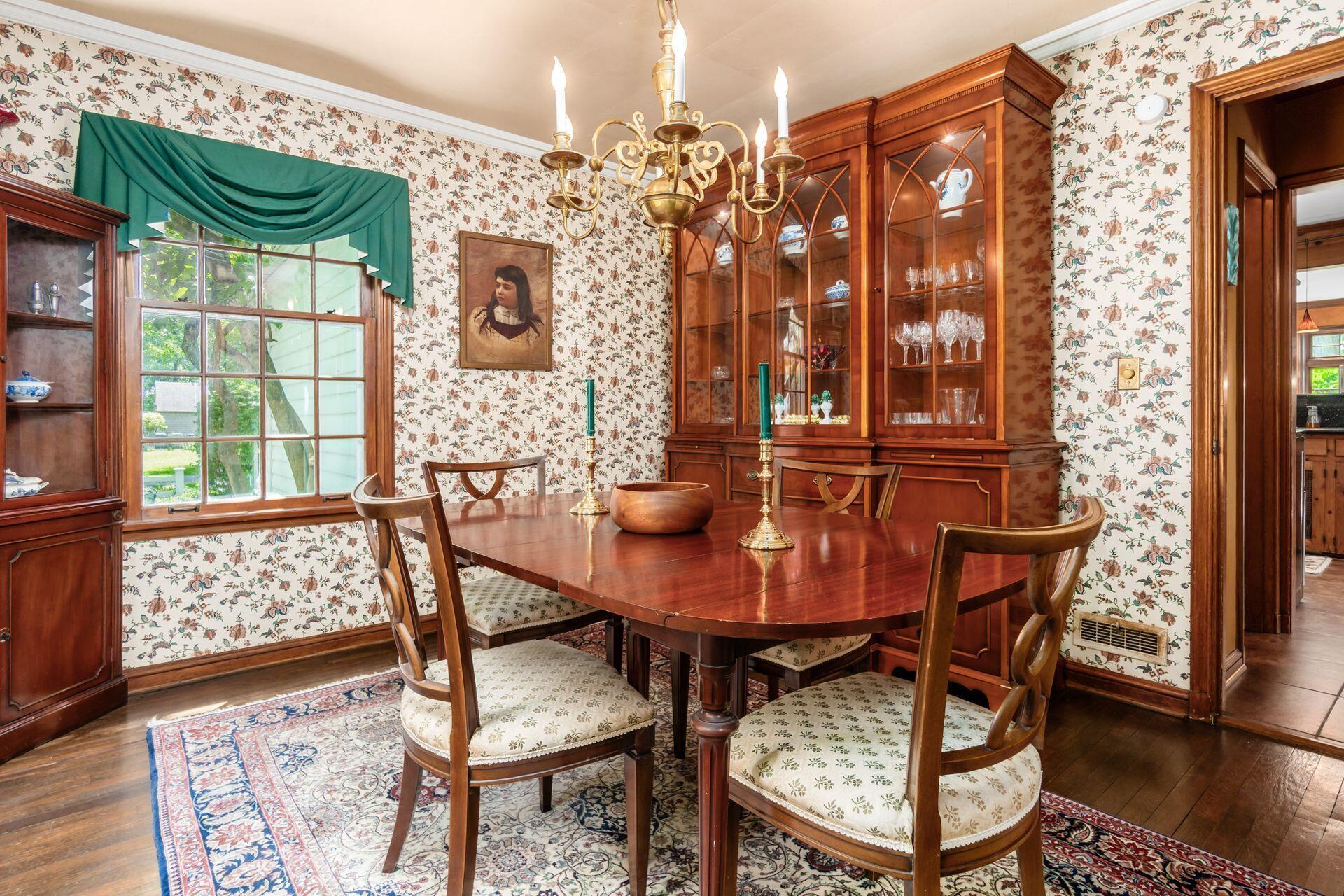 1085 Shady Lane Road Columbus, OH 43227 - Photo 20 of 121 Dining Room