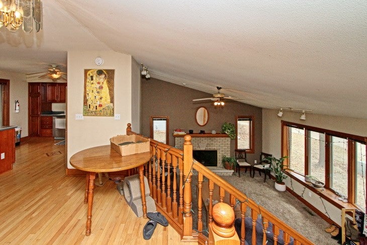 1925 Meadow Ridge Lane Iowa City, IA 52245 - Photo 9 of 35 Gallery Image 9