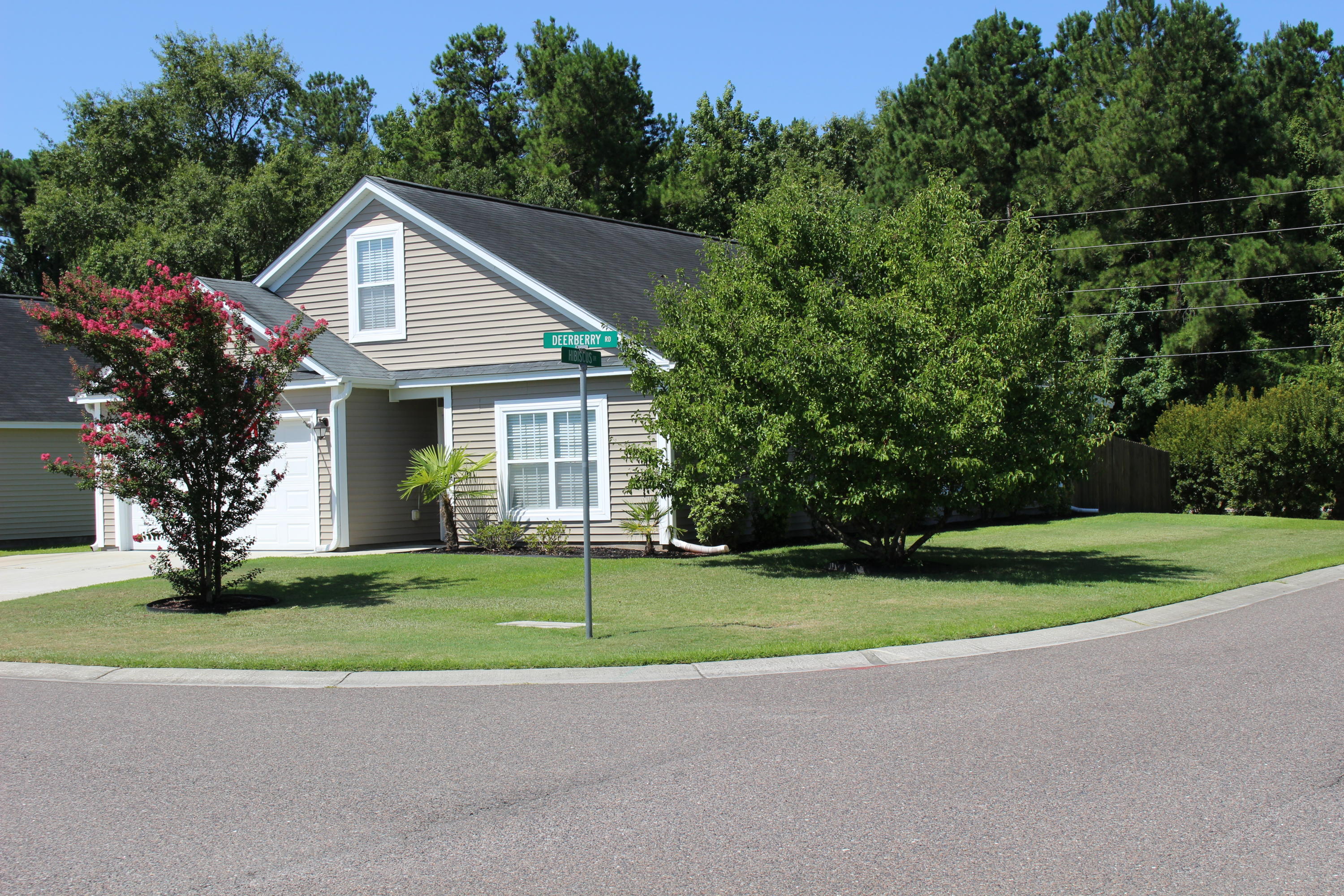 1180 Deerberry Road Hanahan, SC 29445 - Photo 2 of 25 IMG_0060 (1)