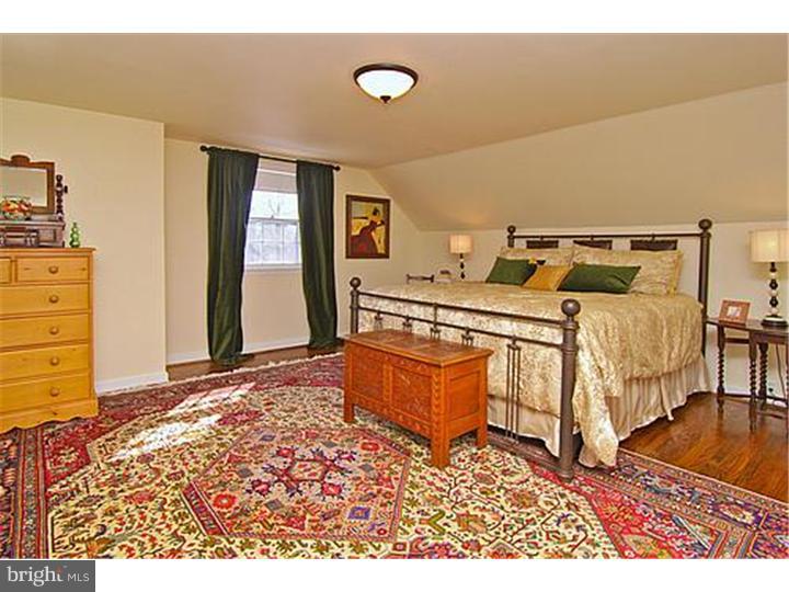 287 Hillcrest Road Wayne, PA 19087 - Photo 12 of 15 Bedroom - Main