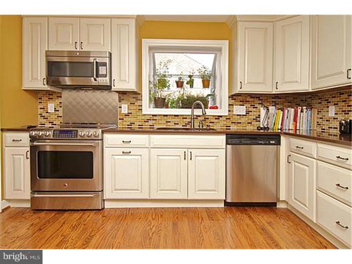 287 Hillcrest Road Wayne, PA 19087 - Photo 8 of 15 Kitchen