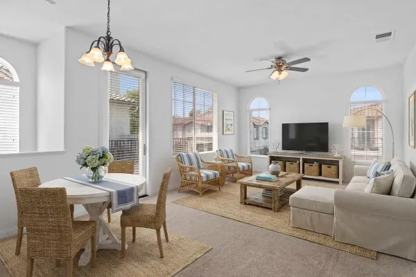 $2,888 | 301 Island Way, Unit 6, Oceanside, CA 92058