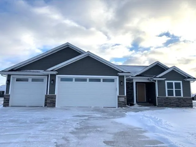 $449,900 | W5041 Blue Heron Circle, Sherwood, WI 54169