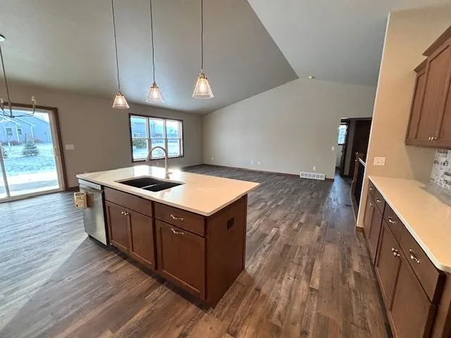 $449,900 | W5041 Blue Heron Circle, Sherwood, WI 54169