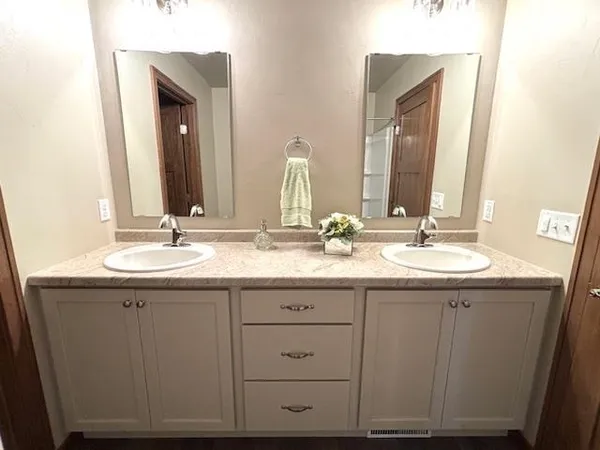 $449,900 | W5041 Blue Heron Circle, Sherwood, WI 54169