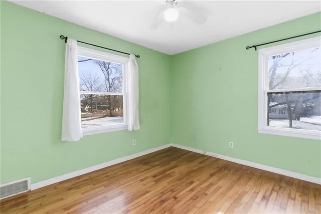 $275,000 | 9900 Oakdell Drive, Kansas City, MO 64114