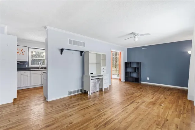 $275,000 | 9900 Oakdell Drive, Kansas City, MO 64114