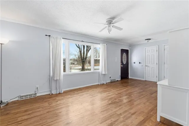 $275,000 | 9900 Oakdell Drive, Kansas City, MO 64114