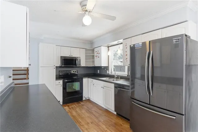 $275,000 | 9900 Oakdell Drive, Kansas City, MO 64114