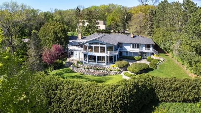 $1,599,900 | 1065 Edgewood Hill Road, Orono, MN 55391