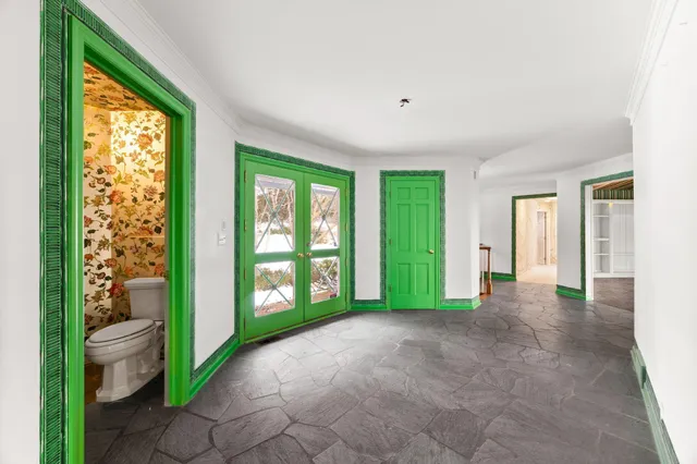 $1,599,900 | 1065 Edgewood Hill Road, Orono, MN 55391