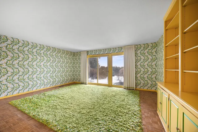 $1,599,900 | 1065 Edgewood Hill Road, Orono, MN 55391