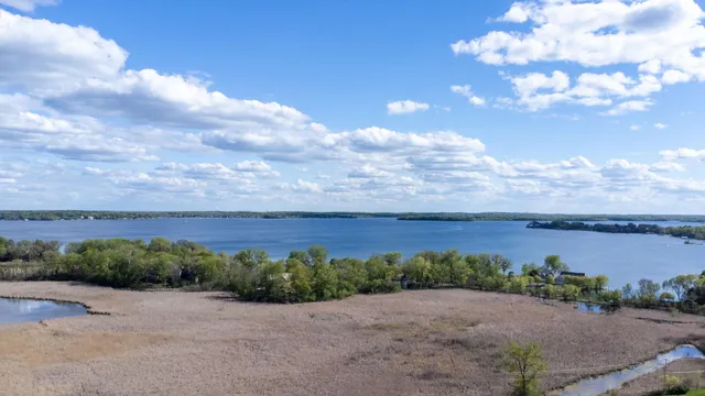 $1,599,900 | 1065 Edgewood Hill Road, Orono, MN 55391