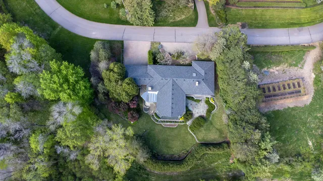 $1,599,900 | 1065 Edgewood Hill Road, Orono, MN 55391