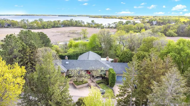 $1,599,900 | 1065 Edgewood Hill Road, Orono, MN 55391