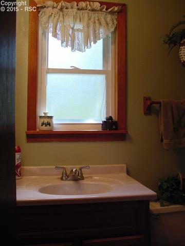 5565 Jason Road Colorado Springs, CO 80908 - Photo 18 of 27 Powder Room